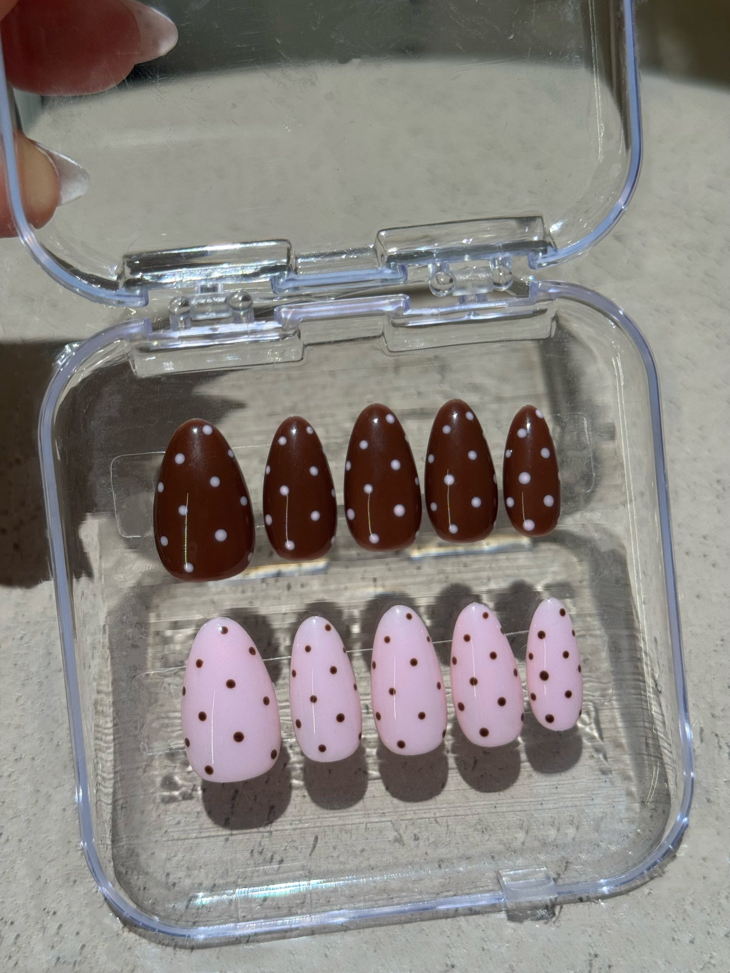 Polka Chocoberry - handsy nails
