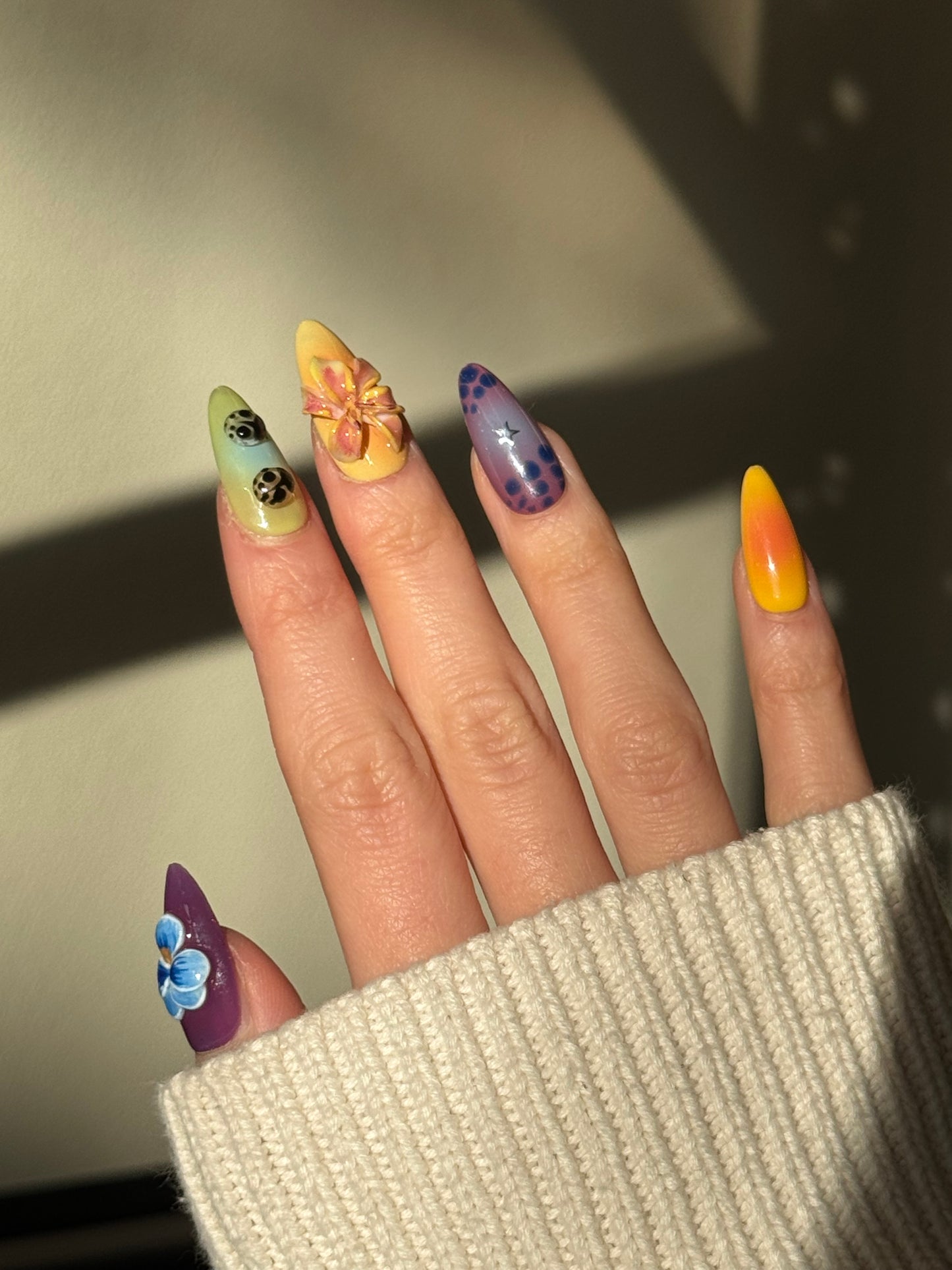 Mystic Bloom - handsy nails