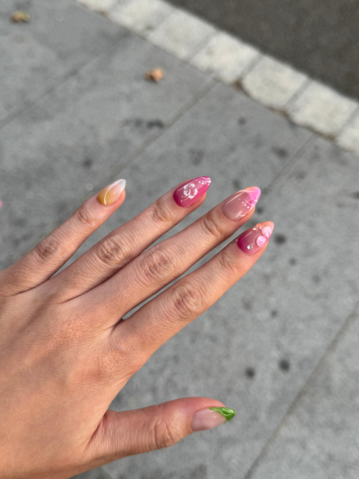 Island Girl - handsy nails