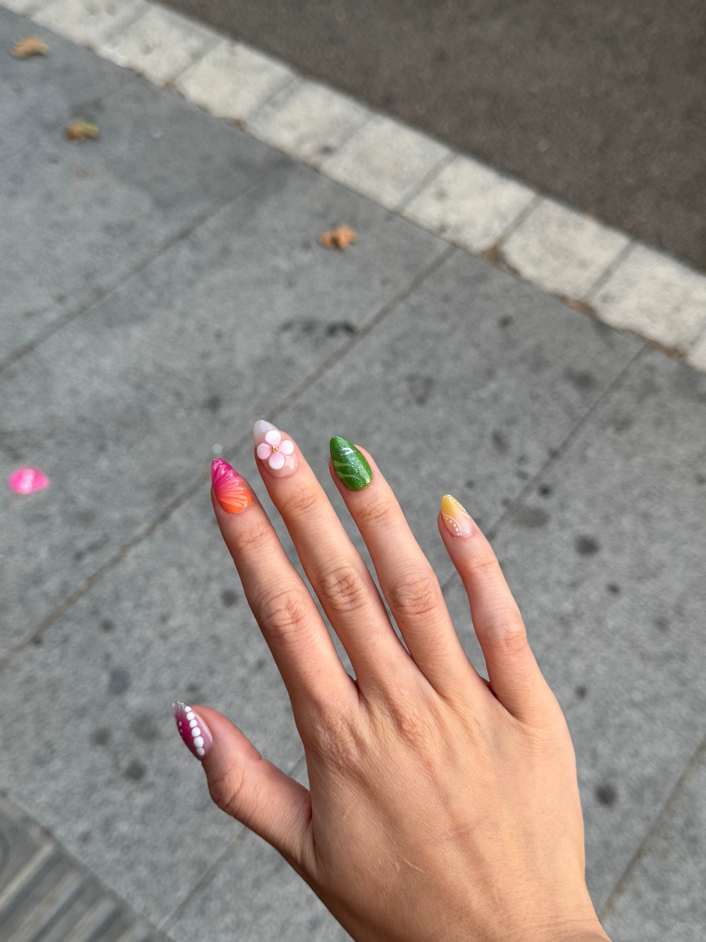 Island Girl - handsy nails
