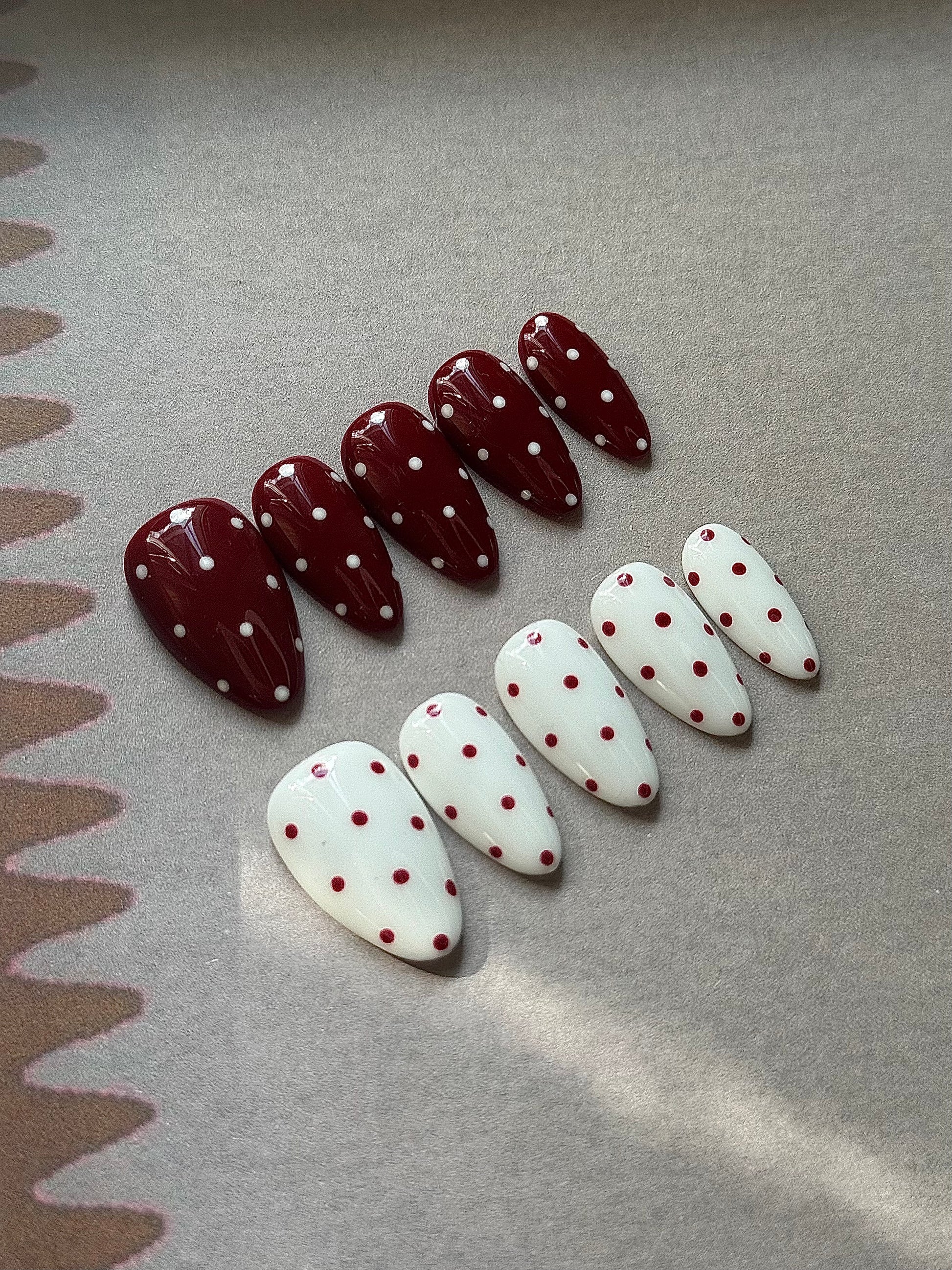 Polka Burgundy - handsy nails