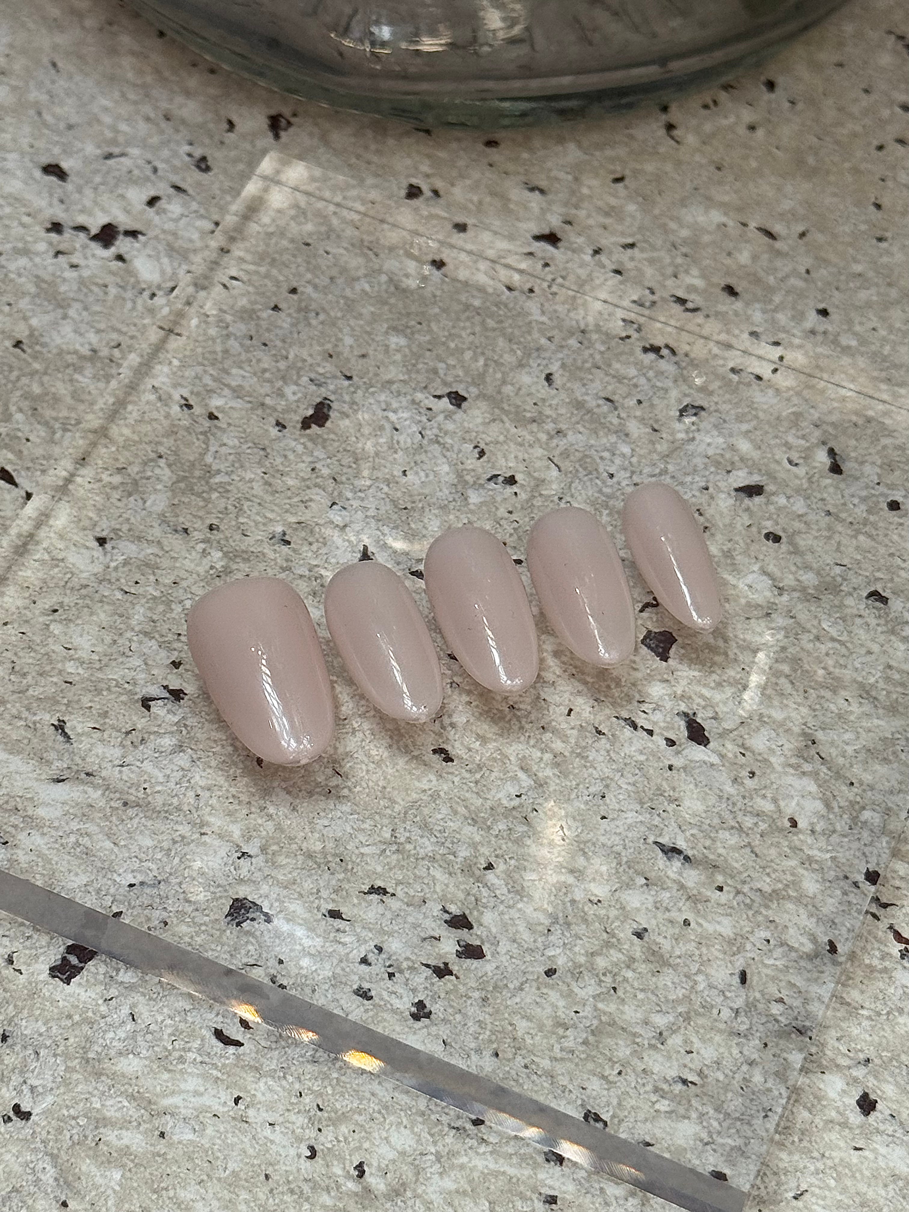 Nude - handsy nails