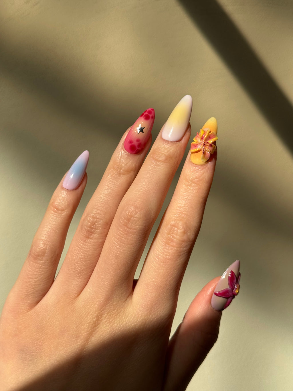 Mystic Bloom - handsy nails