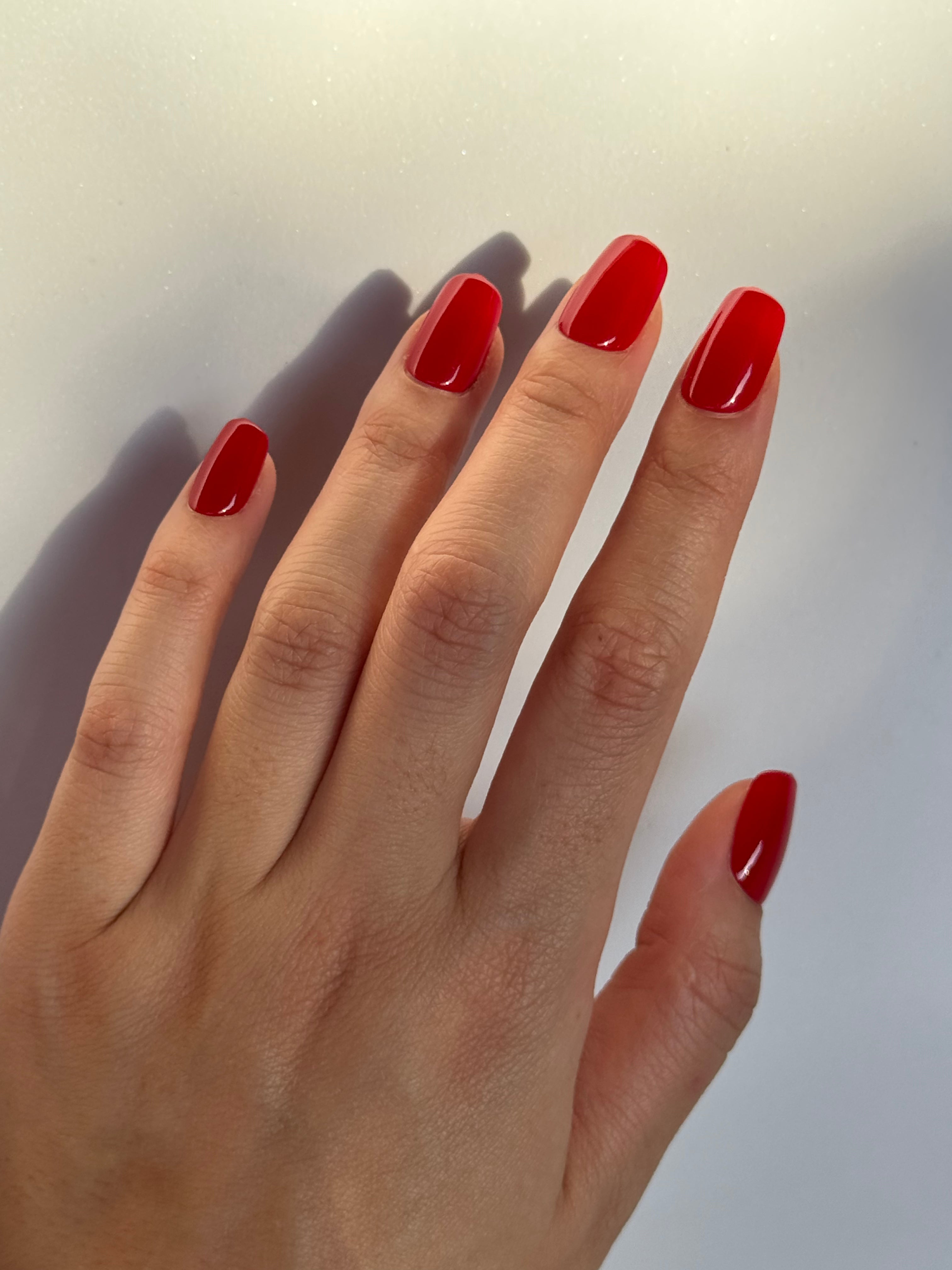 Cherry Red - handsy nails