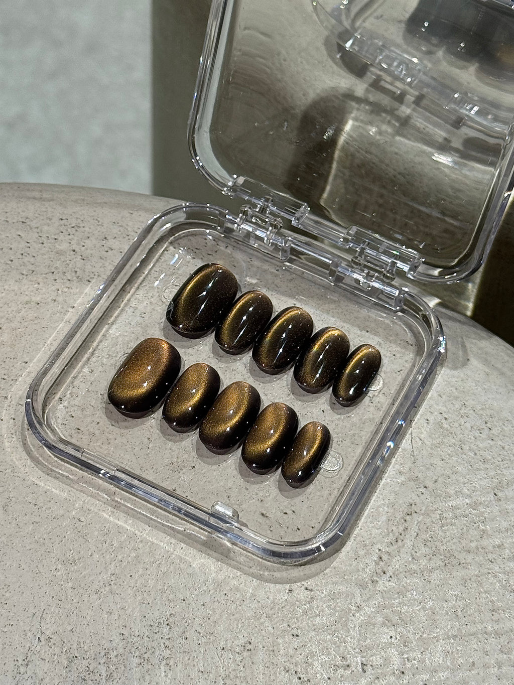Bronze Medium - handsy nails