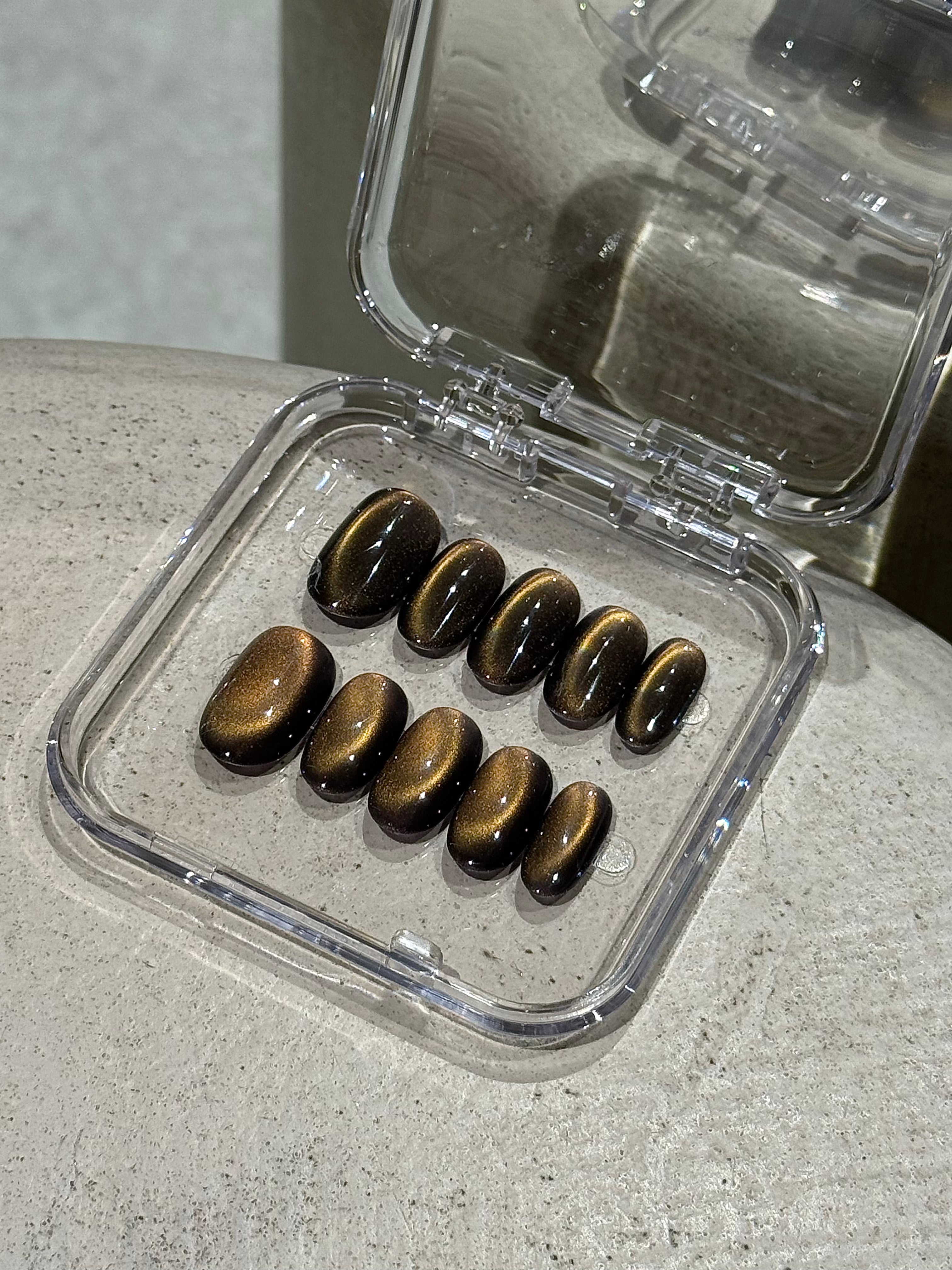 Bronze Medium - handsy nails
