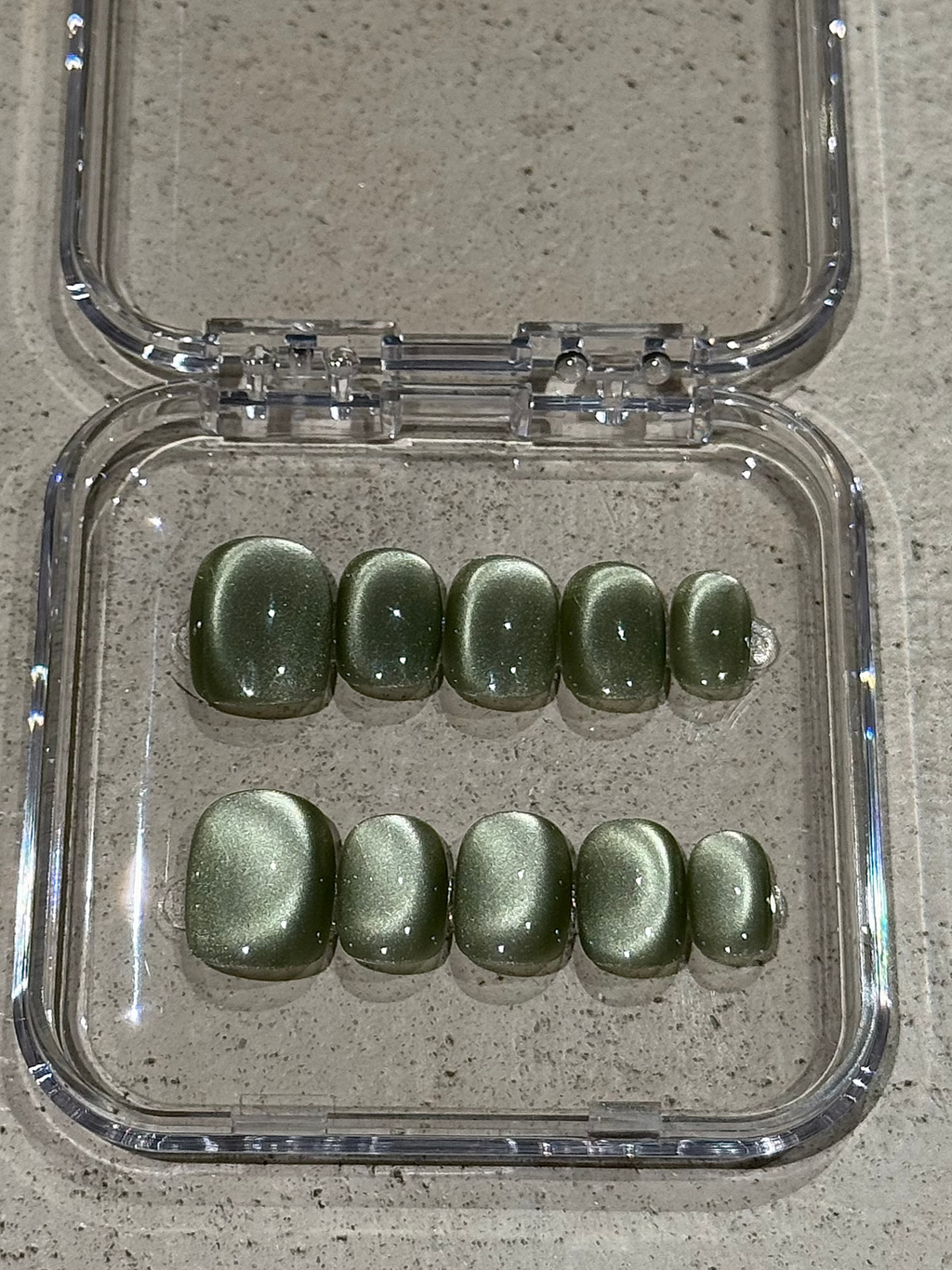 Jade Short - handsy nails