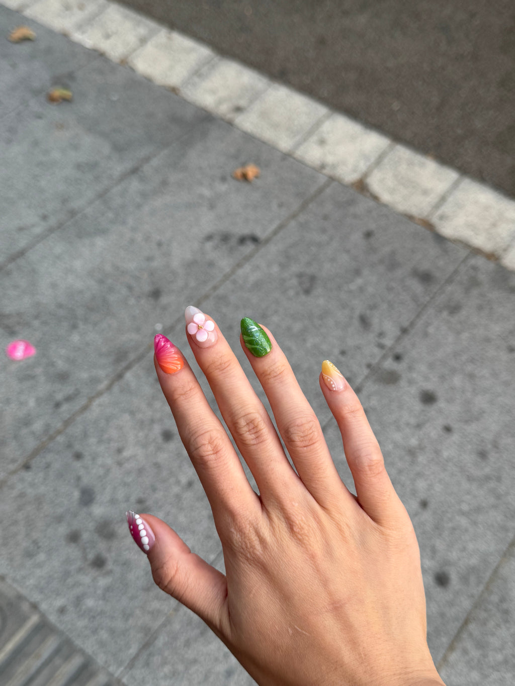 Island Girl - handsy nails