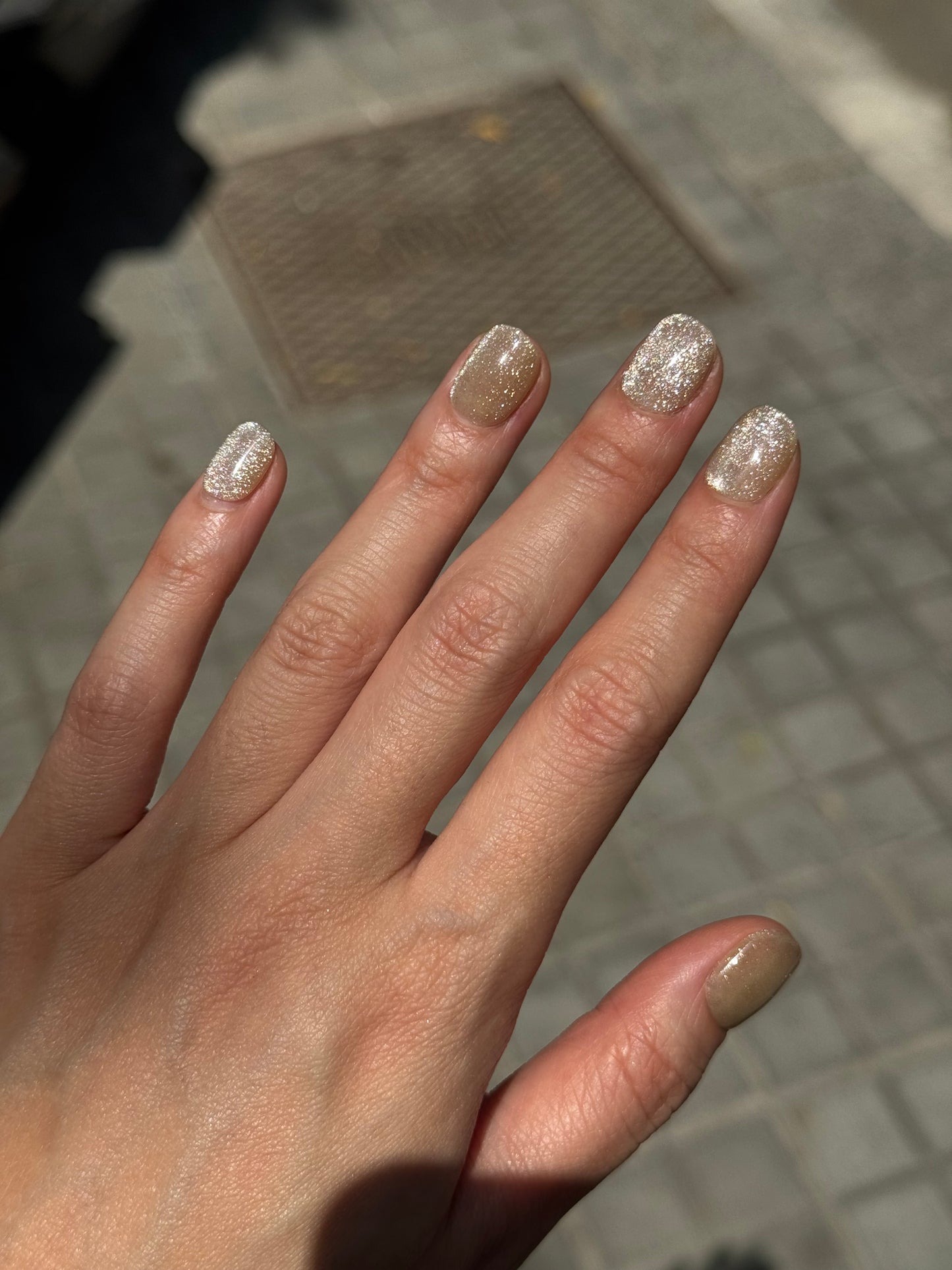 Opal Short - handsy nails