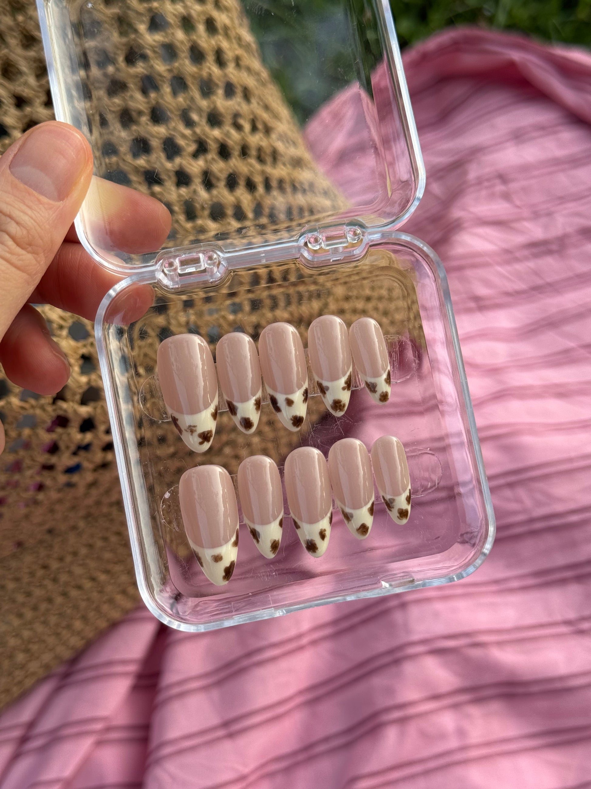French Rodeo - handsy nails