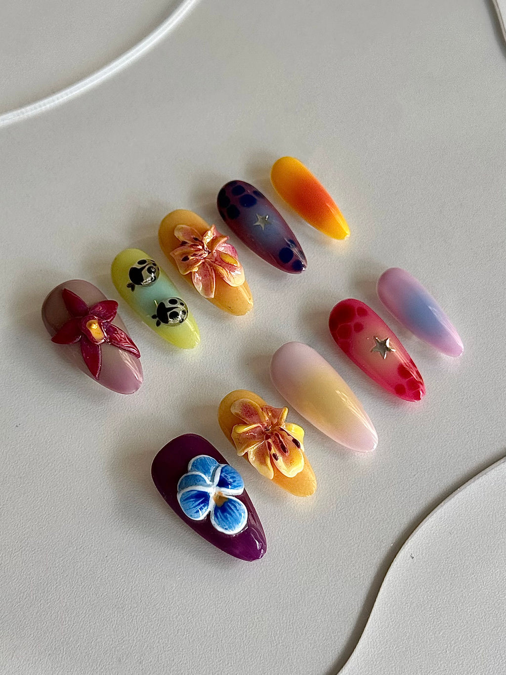 Mystic Bloom - handsy nails