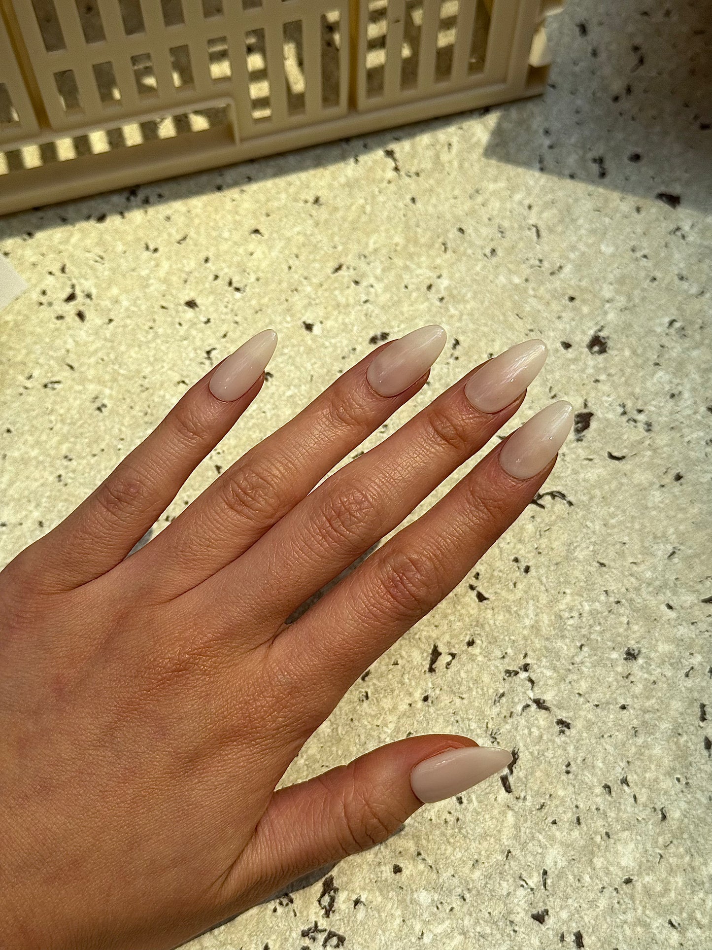 Nude - handsy nails